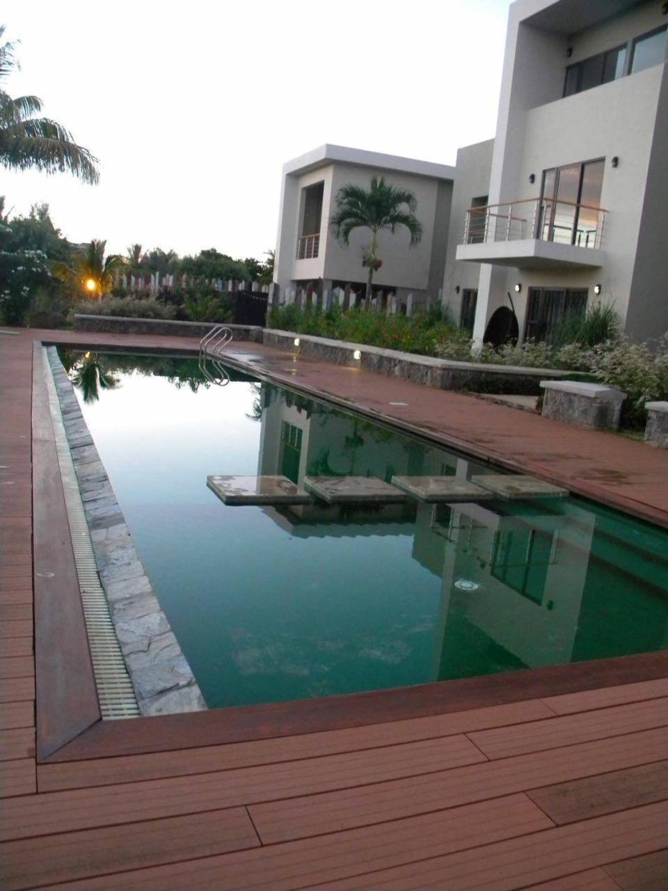 Modern Villa In Grand Bay - Short Walk To Beach ภายนอก รูปภาพ
