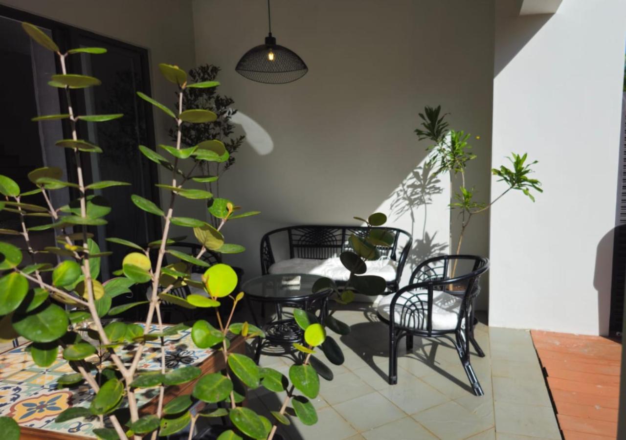 Modern Villa In Grand Bay - Short Walk To Beach ภายนอก รูปภาพ