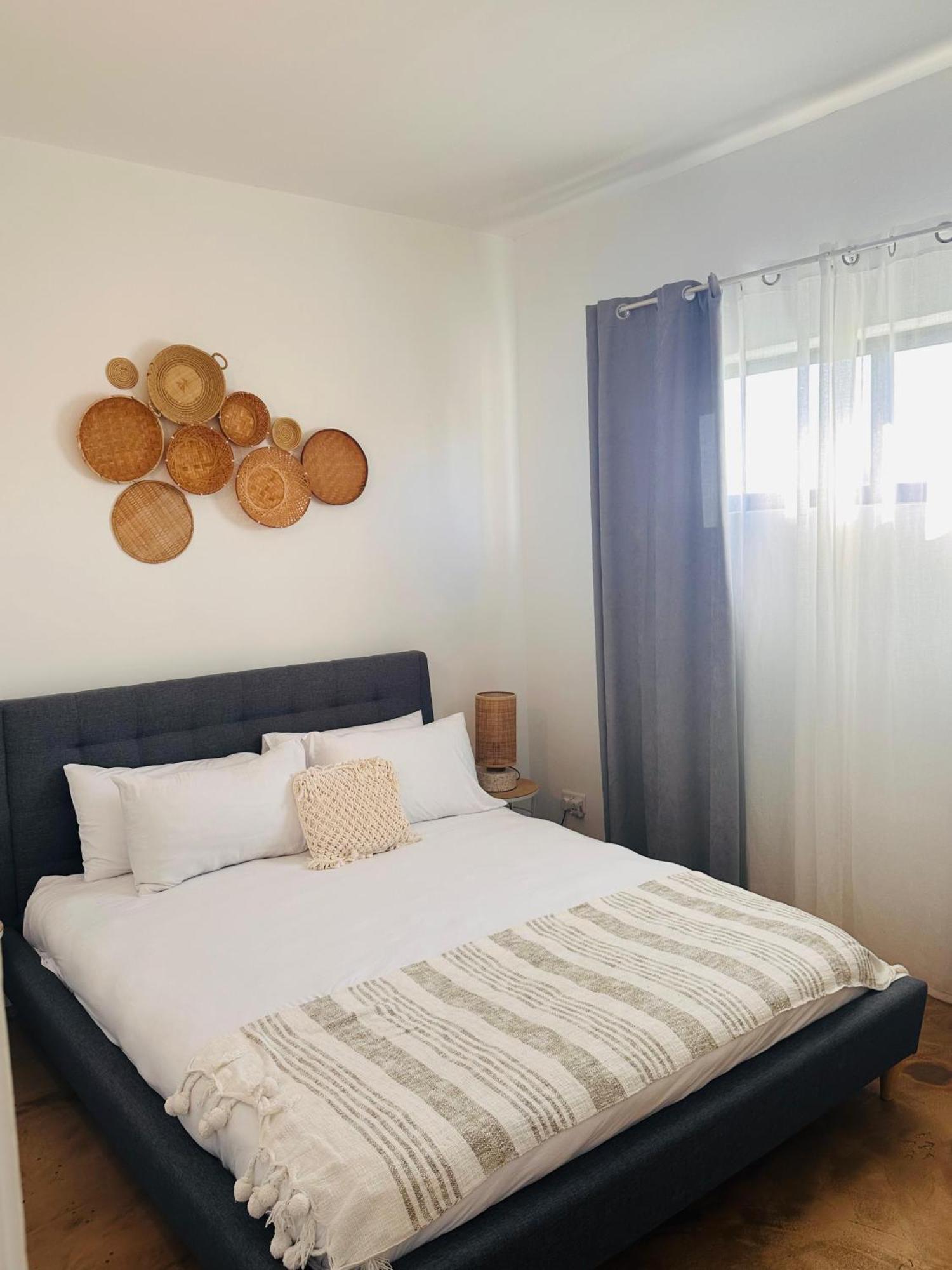 Modern Villa In Grand Bay - Short Walk To Beach ภายนอก รูปภาพ