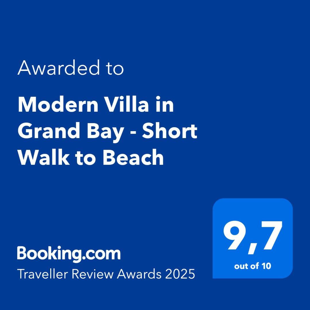 Modern Villa In Grand Bay - Short Walk To Beach ภายนอก รูปภาพ